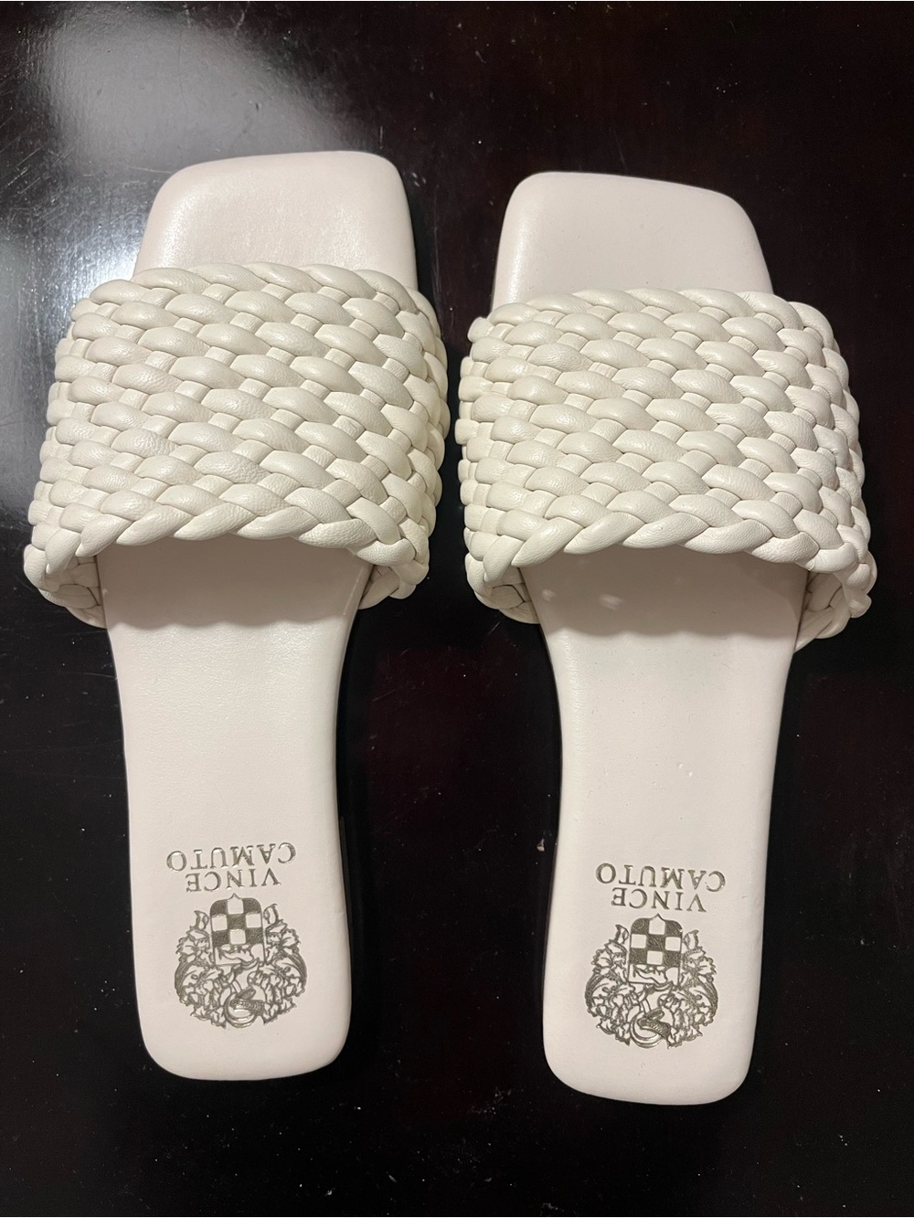 Vince Camuto Arissa Woven Slide Sandal in Off White size 8
